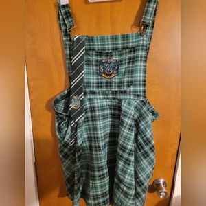 A 2xl slytherin cosplay